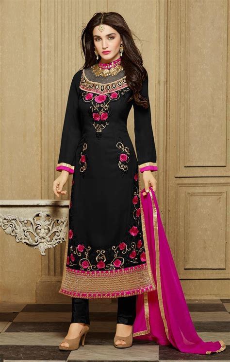 beautiful boutique dresses in pakistan.